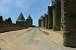 Carcassonne. Fragment murów obronnych. Francja. Czerwiec 2005 rok.