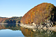 Widok z zapory na jeziorze Solińskim. Bieszczady. Październik 2012 rok.