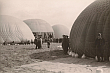 Zawody o Puchar Gordon Benneta. Napełnianie balonów gazem. Pole mokotowskie. 31 Sierpień 1936 rok.