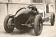 Pierwsza, historyczna już dziś włoska konstrukcja Maserati o kompresorowym silniku 3000ccm na sztywnych osiach. Rok produkcji - 1932.