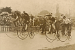 Wyścig bicykli w Londynie. Fotografię wykonano 18 Września 1925 roku.